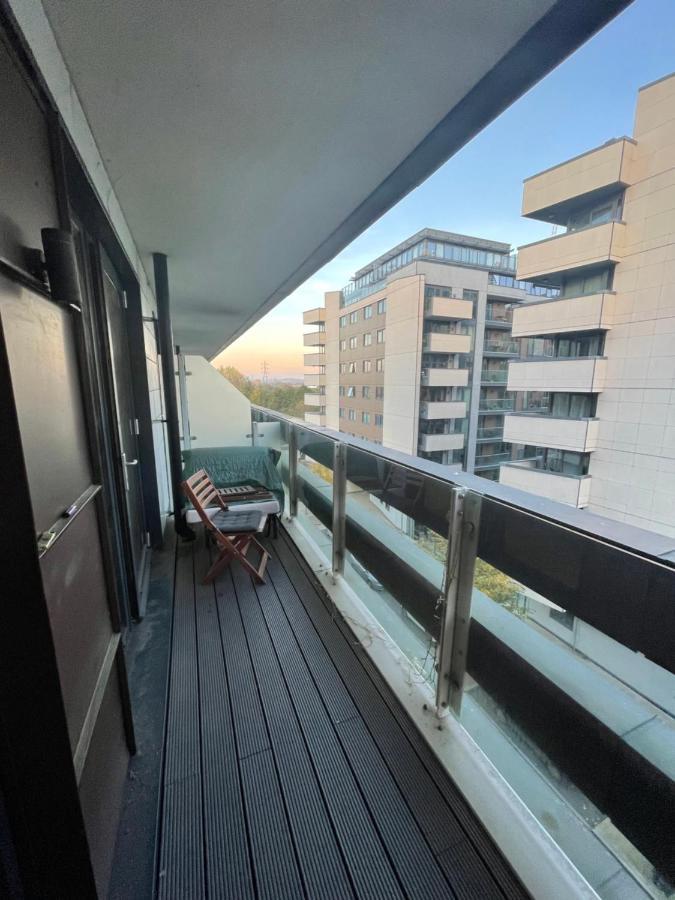 Amazing Apartment Moments Away From The Heart Of London Exterior foto